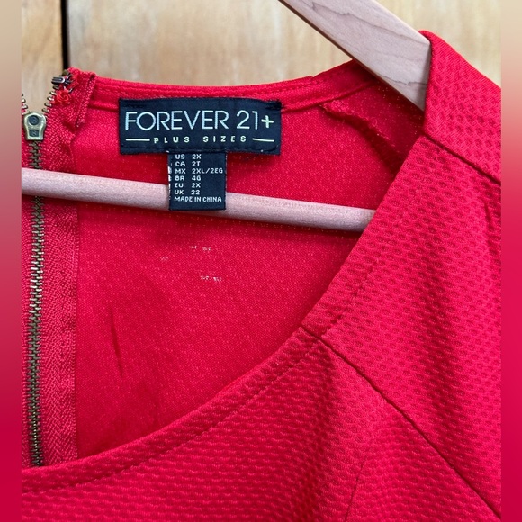 Lovely Red Top - Picture 3 of 3